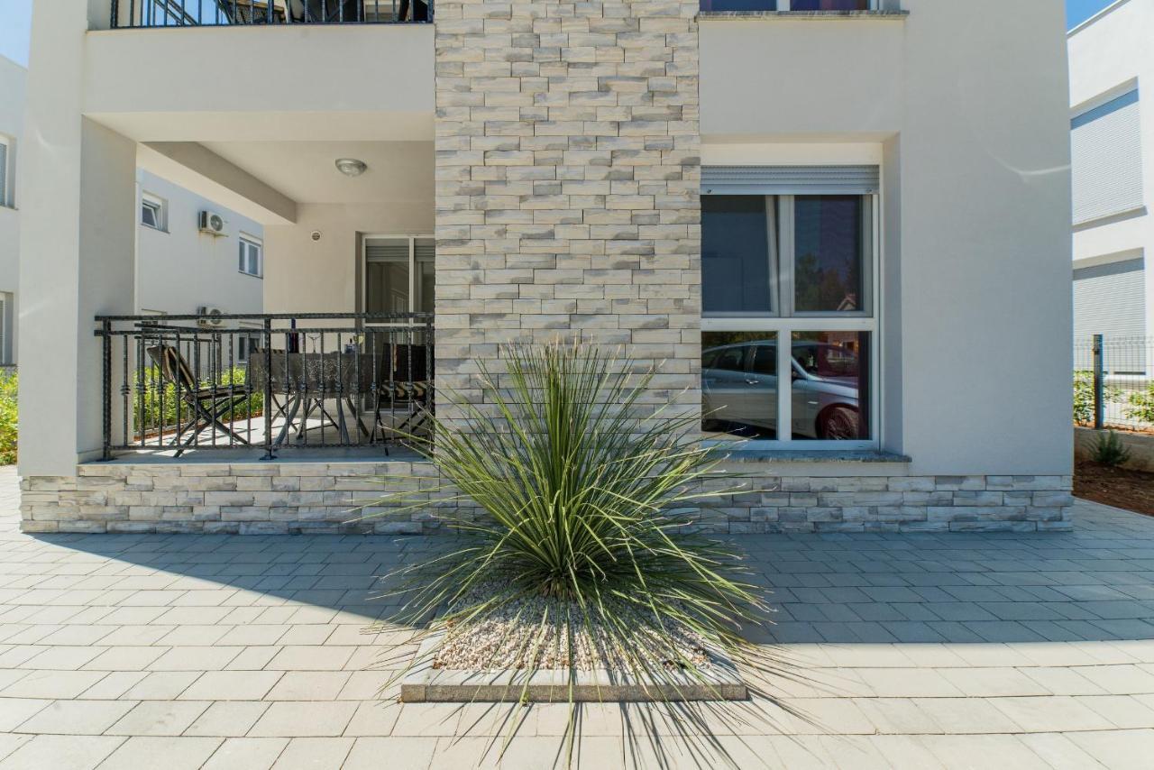 Apartments Djian Vir Dış mekan fotoğraf